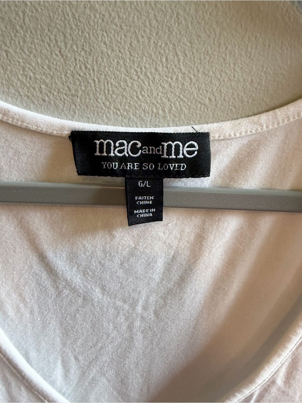 mac and me White Scoop Neck Tee